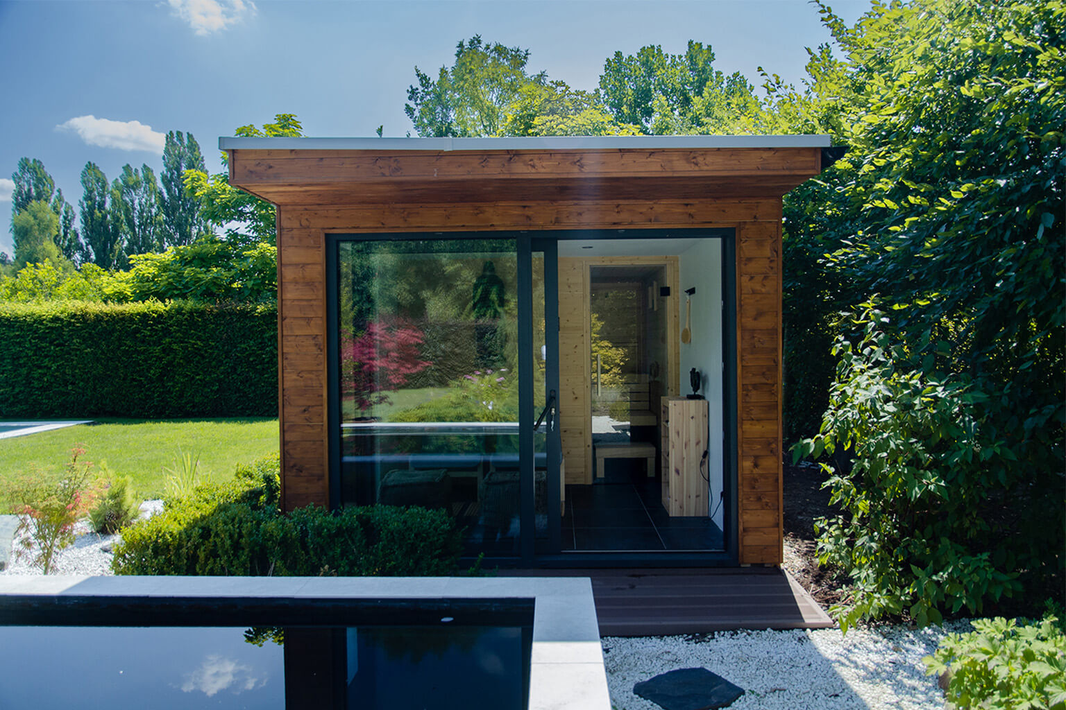 Aquamarine | Choosing a sauna: indoor or outdoor?