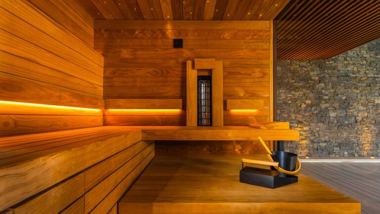 Sauna TAO TRUST and cooling pool with movable cover